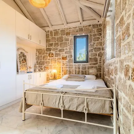 Kastro - Country Tatil Evi